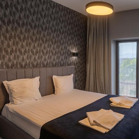 Capital City Center Apart Residence بلوفديف المظهر الخارجي الصورة