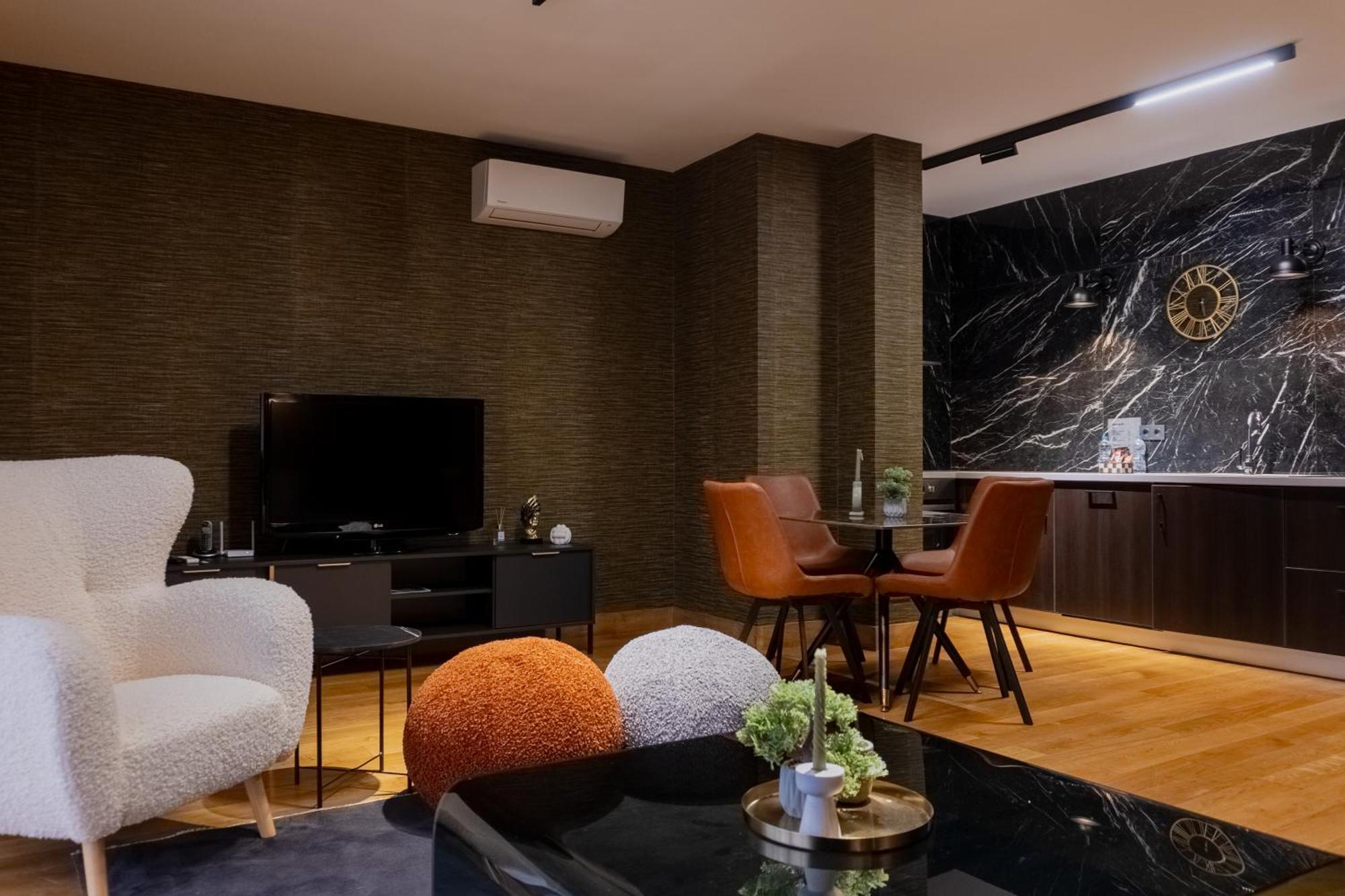 Capital City Center Apart Residence بلوفديف المظهر الخارجي الصورة