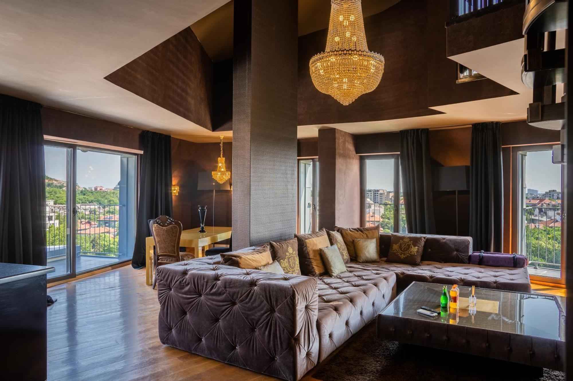 Capital City Center Apart Residence بلوفديف المظهر الخارجي الصورة