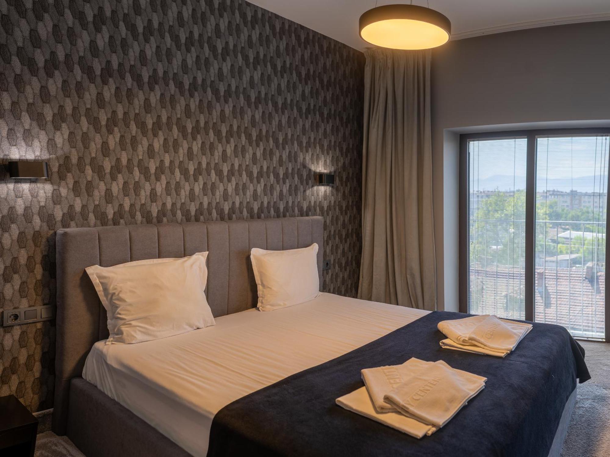 Capital City Center Apart Residence بلوفديف المظهر الخارجي الصورة