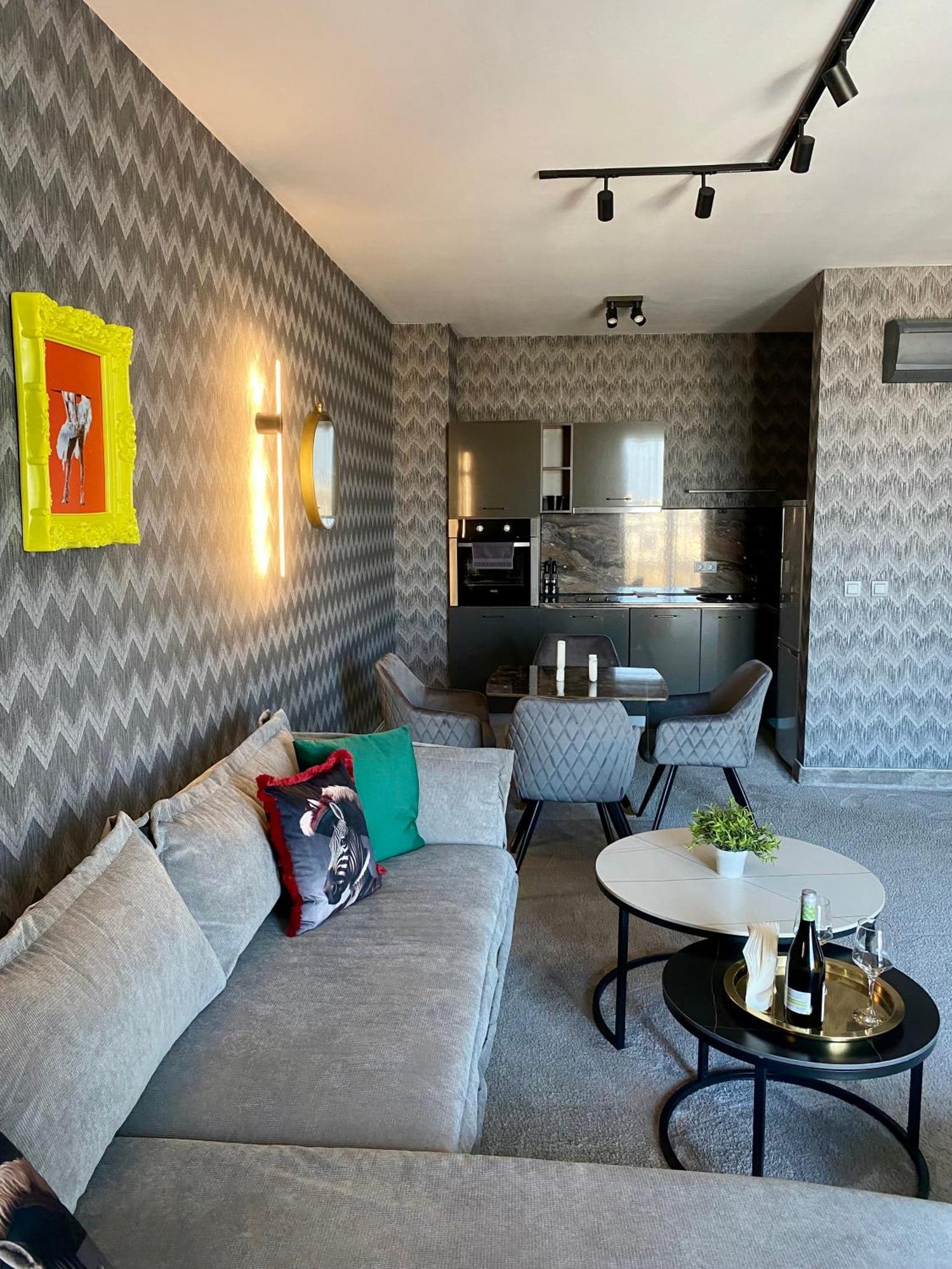Capital City Center Apart Residence بلوفديف المظهر الخارجي الصورة