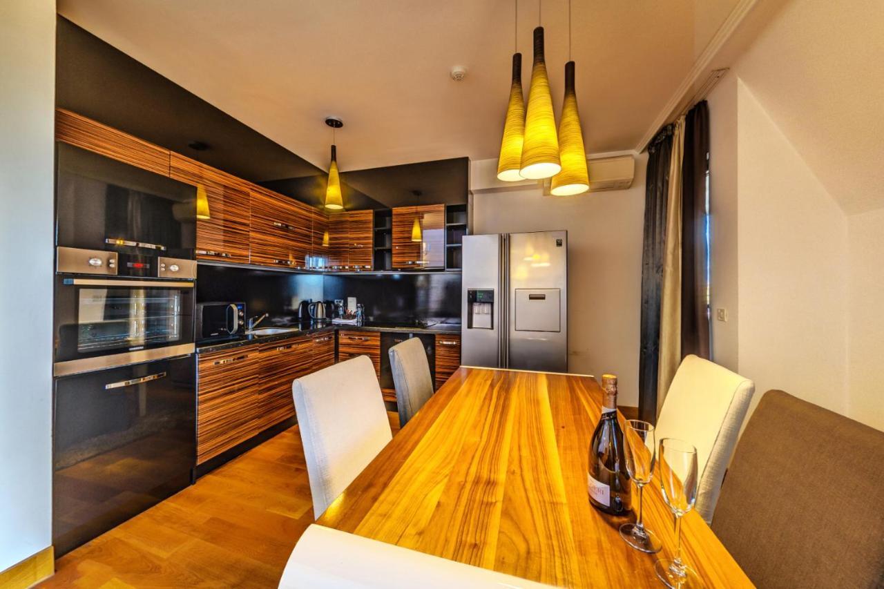 Capital City Center Apart Residence بلوفديف المظهر الخارجي الصورة